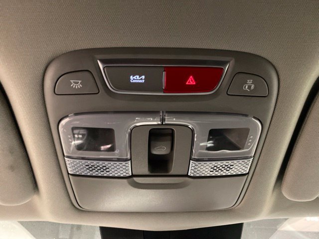 Used 2025 Kia Telluride S AWD/4WD image 16