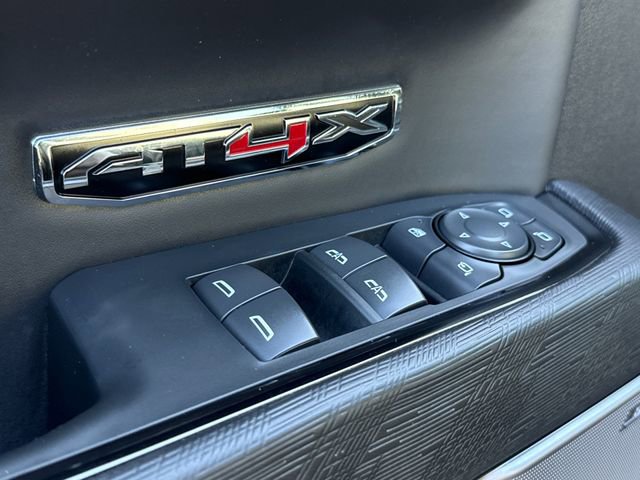 Used 2025 GMC Sierra 1500 AT4X image 21