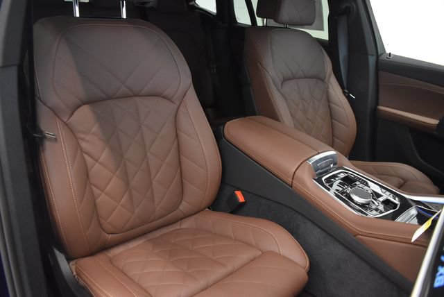 New 2027 BMW X6 xDrive40i w/ Climate Comfort Package AWD/4WD image 6