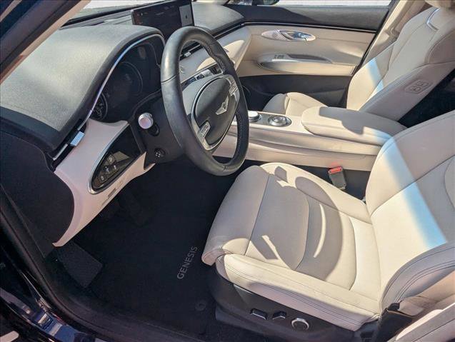 Used 2023 Genesis GV70 2.5T w/ Select Package image 13