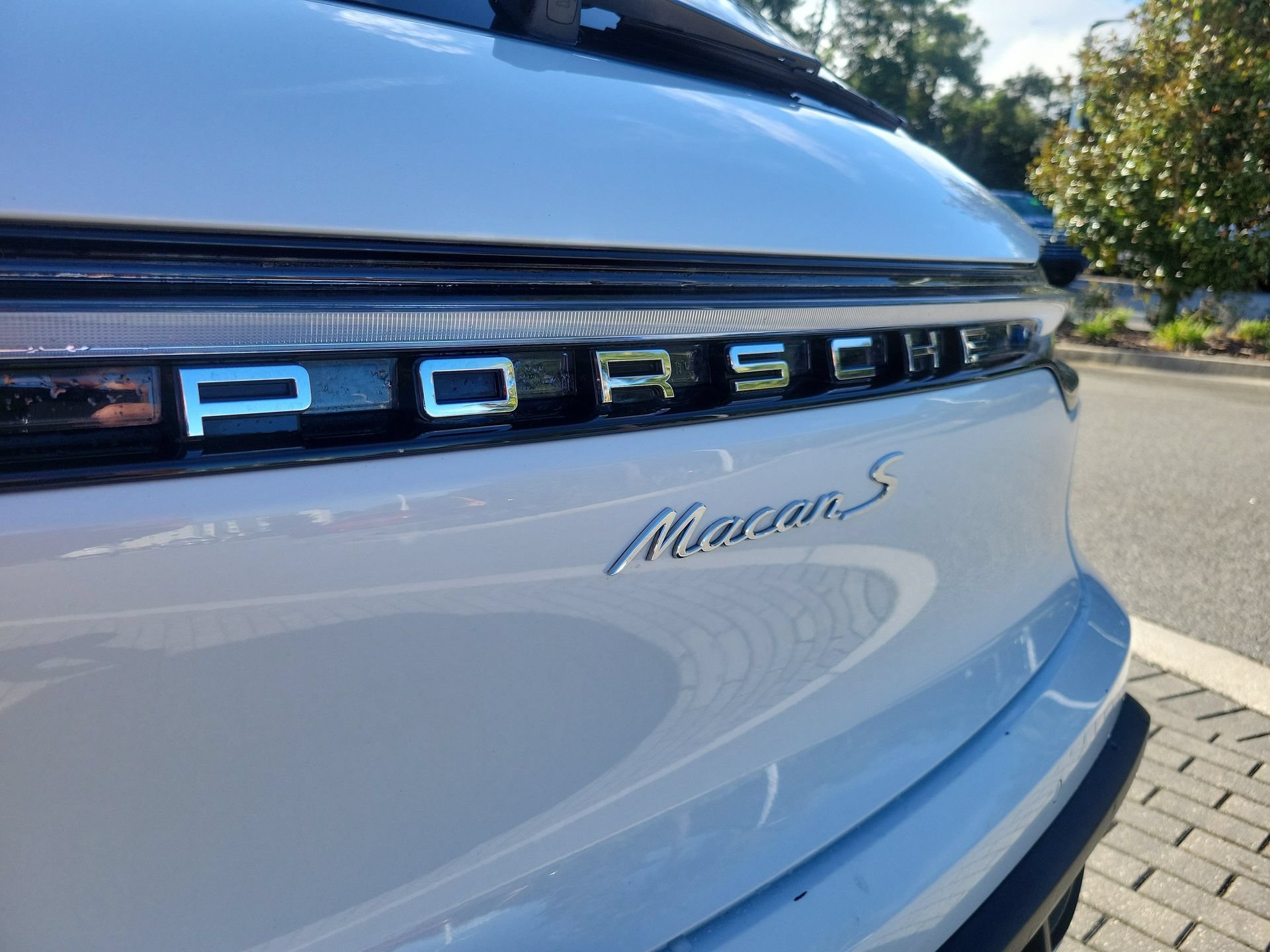 Used 2023 Porsche Macan S AWD/4WD image 9