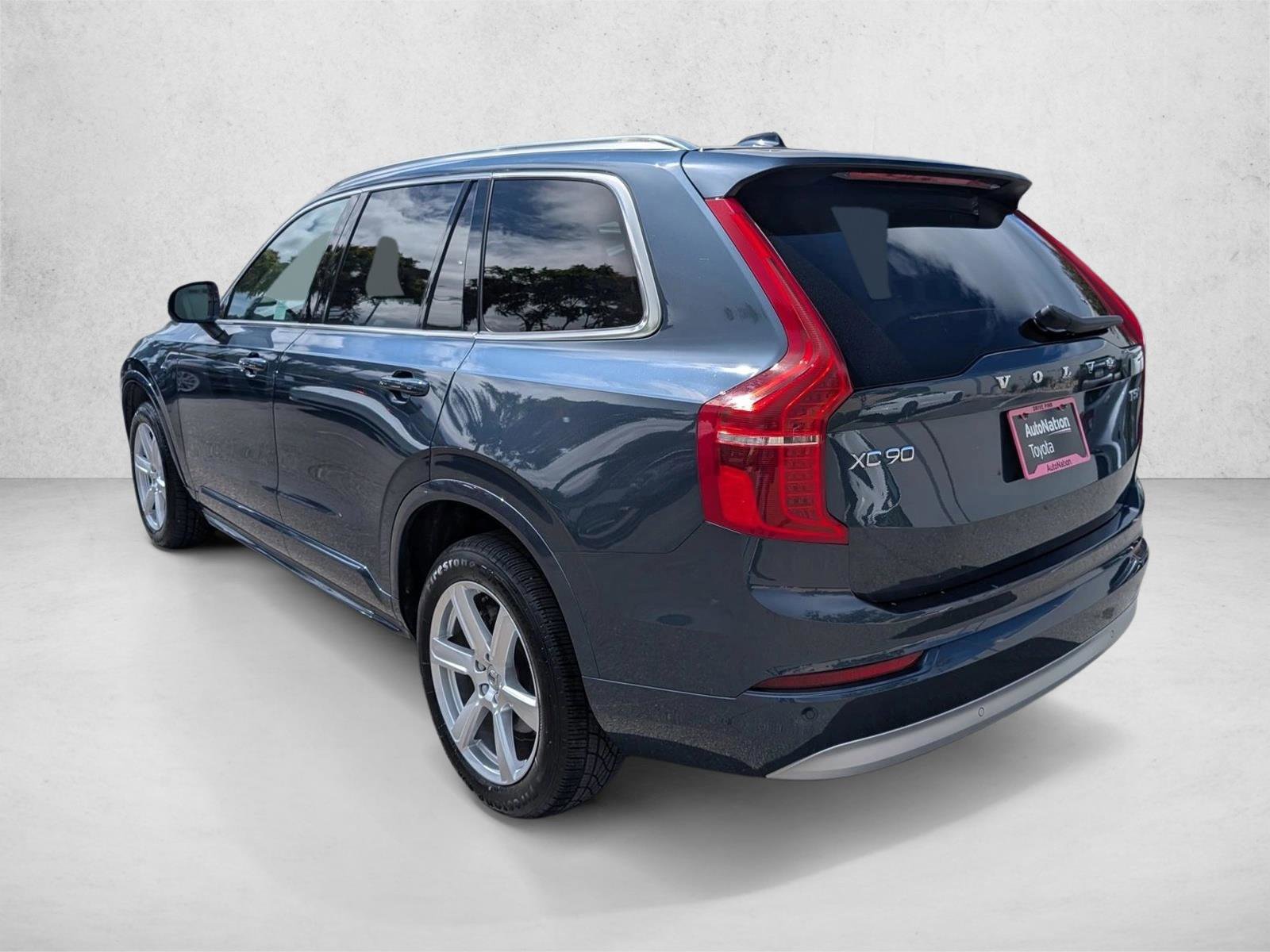 Used 2022 Volvo XC90 T5 Momentum AWD/4WD image 8