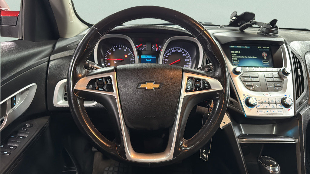 Used 2016 Chevrolet Equinox LT w/ Convenience Package image 30