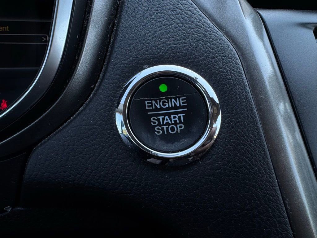 Used 2018 Ford Fusion SE w/ Fusion SE Technology Package image 27