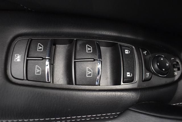 Used 2022 INFINITI QX80 Luxe w/ Cargo Package AWD/4WD image 21