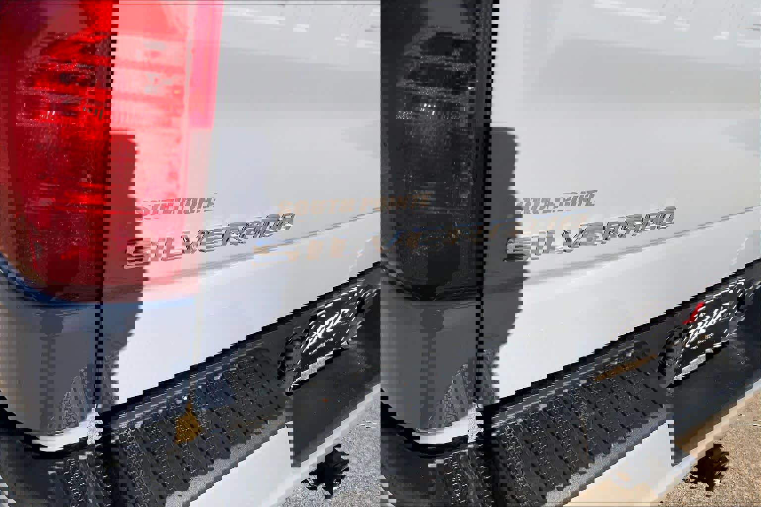 Certified 2024 Chevrolet Silverado 1500 Custom image 30