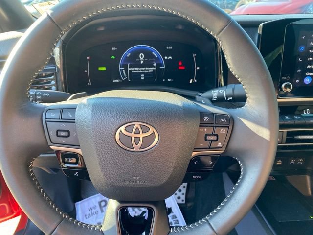 Used 2025 Toyota Camry SE FWD image 20