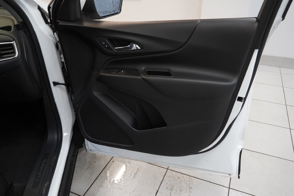 Used 2021 Chevrolet Equinox LT FWD image 26
