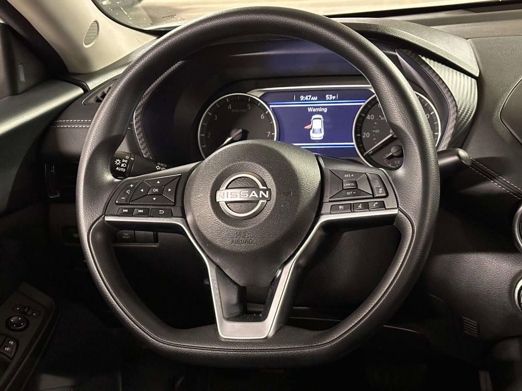Used 2024 Nissan Sentra SV FWD image 18