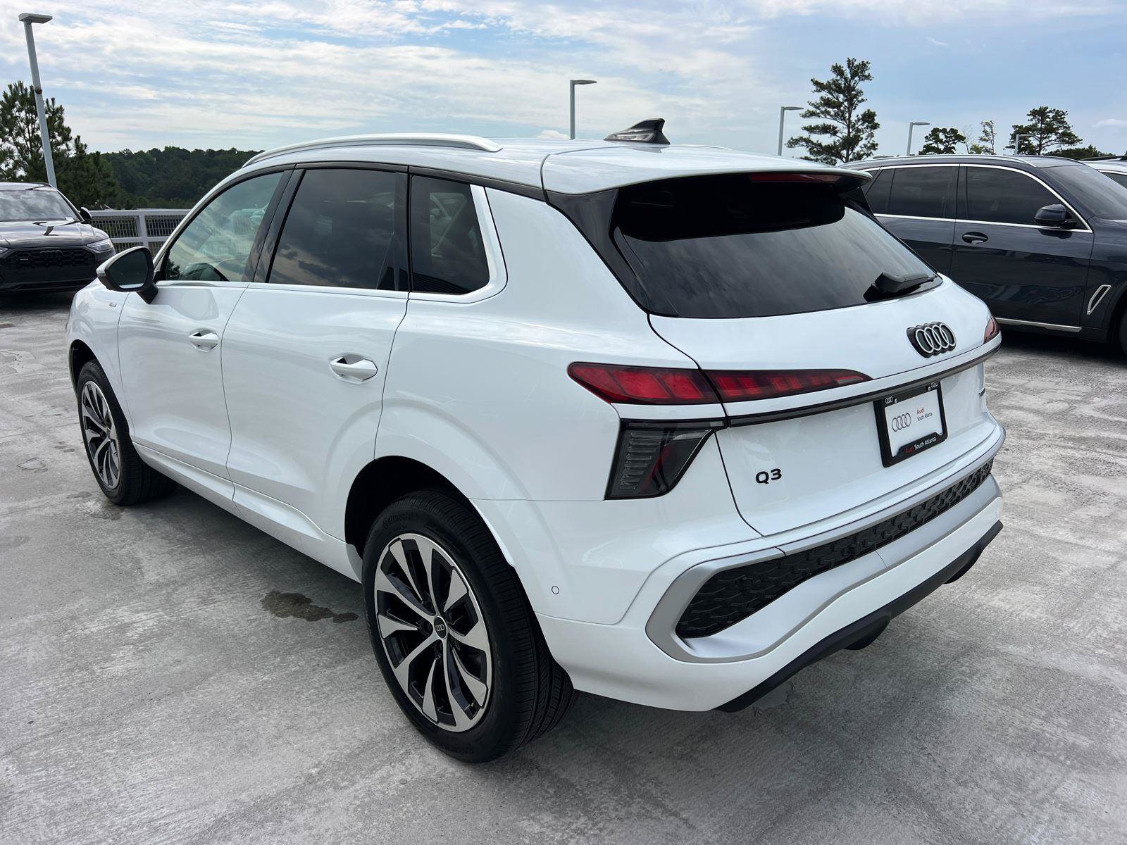 New 2026 Audi Q3 quattro 2.0T AWD/4WD image 7