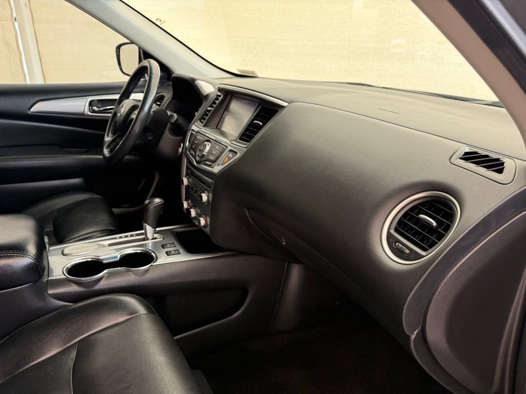 Used 2017 Nissan Pathfinder SL FWD image 12