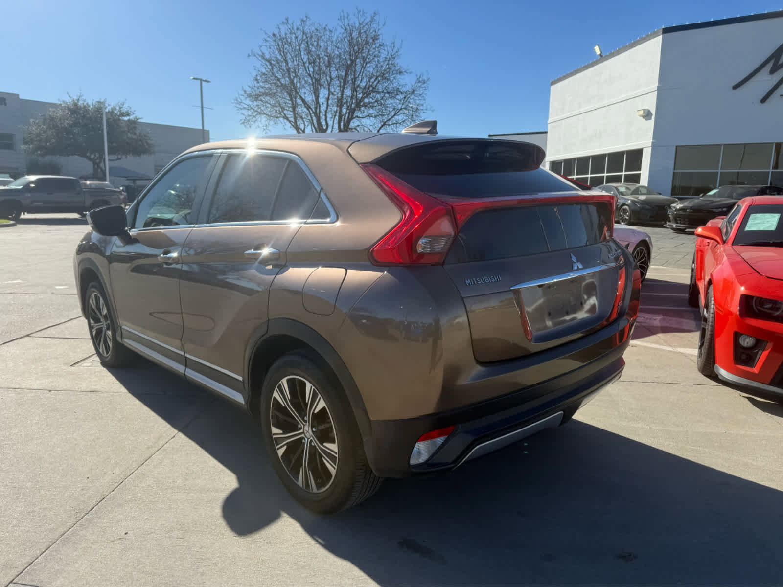 Used 2018 Mitsubishi Eclipse Cross SE image 2