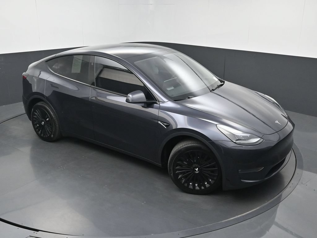 Used 2024 Tesla Model Y Long Range AWD/4WD image 30