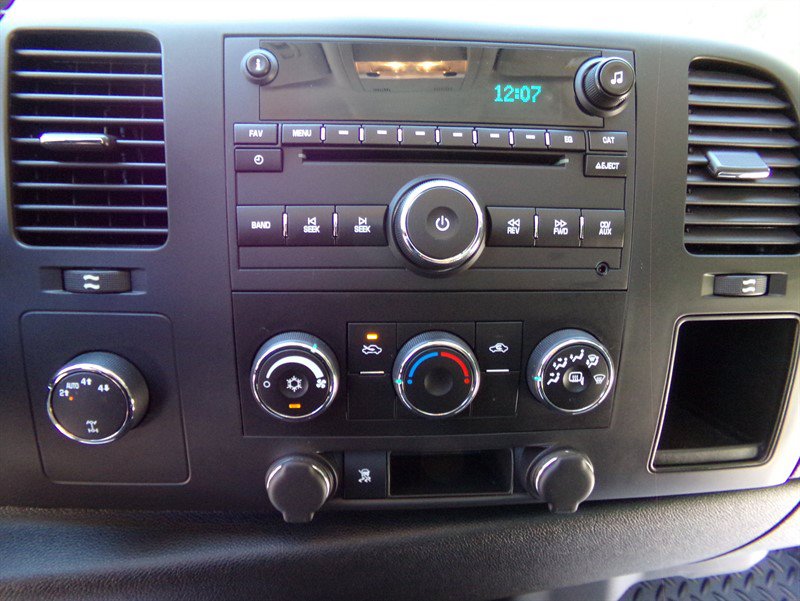 Used 2011 Chevrolet Silverado 1500 LT AWD/4WD image 23