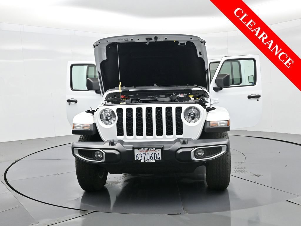 Used 2023 Jeep Gladiator Sport image 40