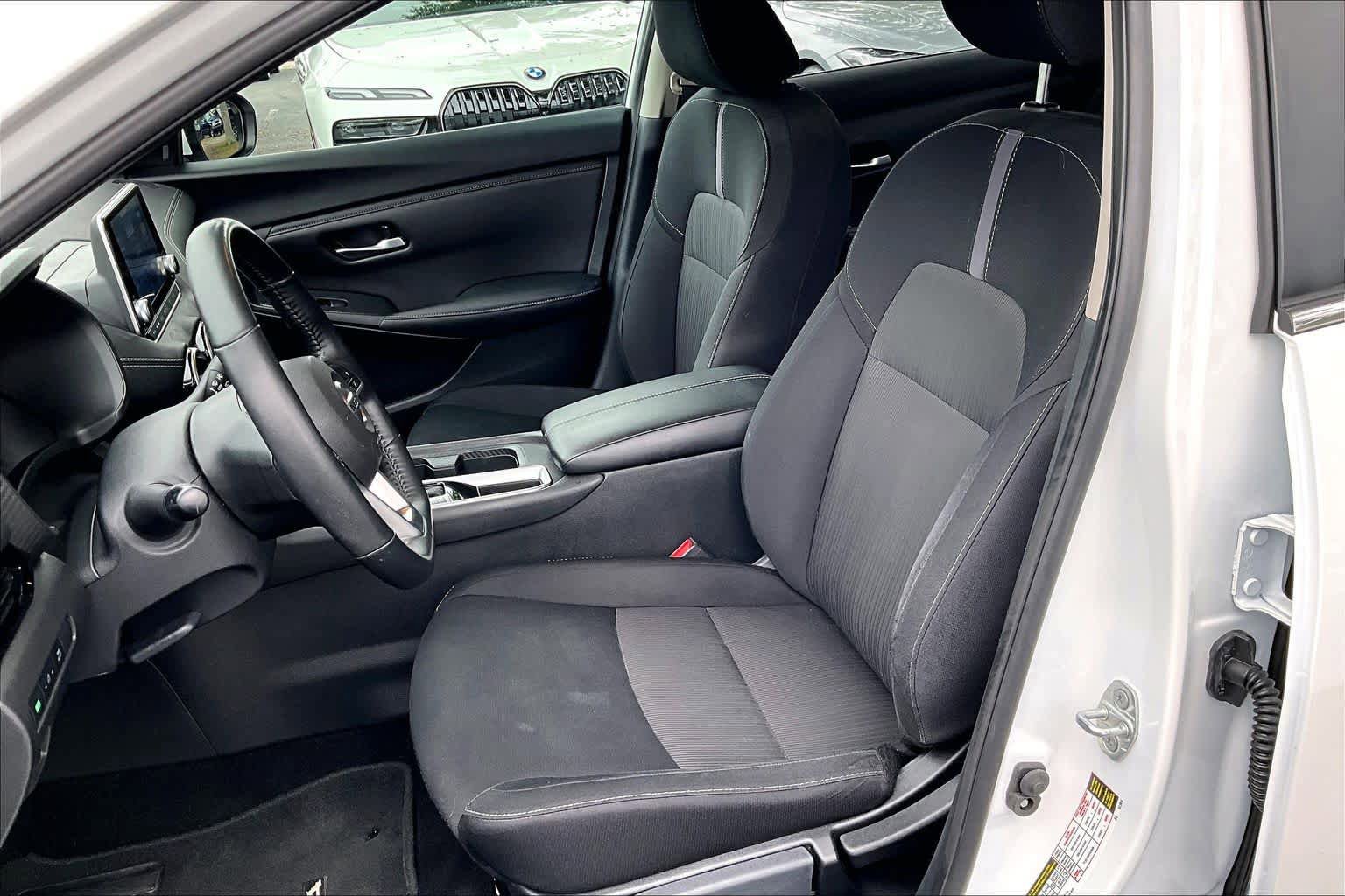 Used 2023 Nissan Sentra SV w/ All-Weather Package FWD image 8