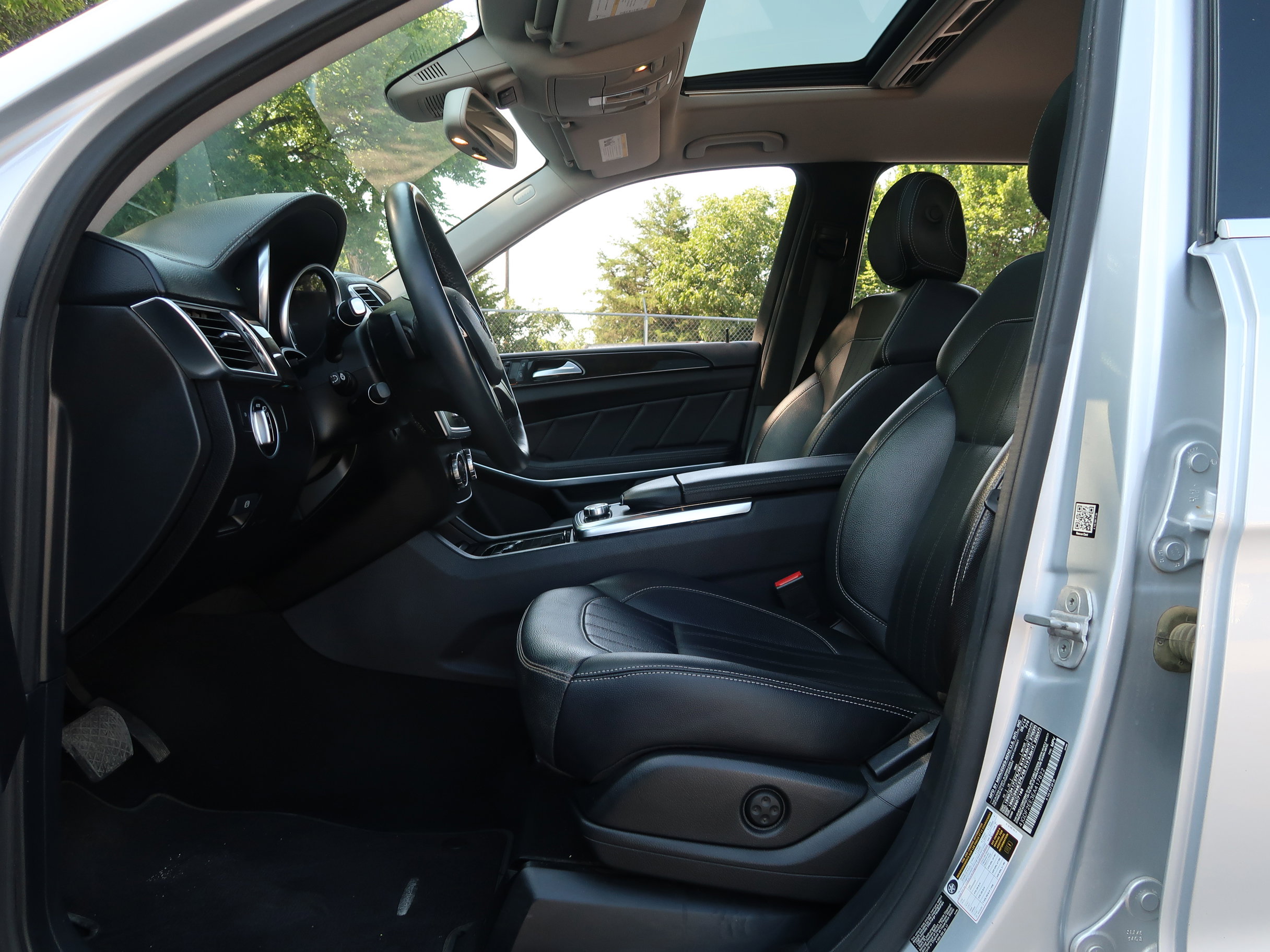 Used 2014 Mercedes-Benz GL 350 4MATIC 4dr GL 350 BlueTEC image 31