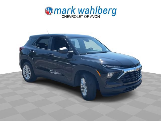 Used 2025 Chevrolet TrailBlazer LS w/ LS Convenience Package FWD image 2