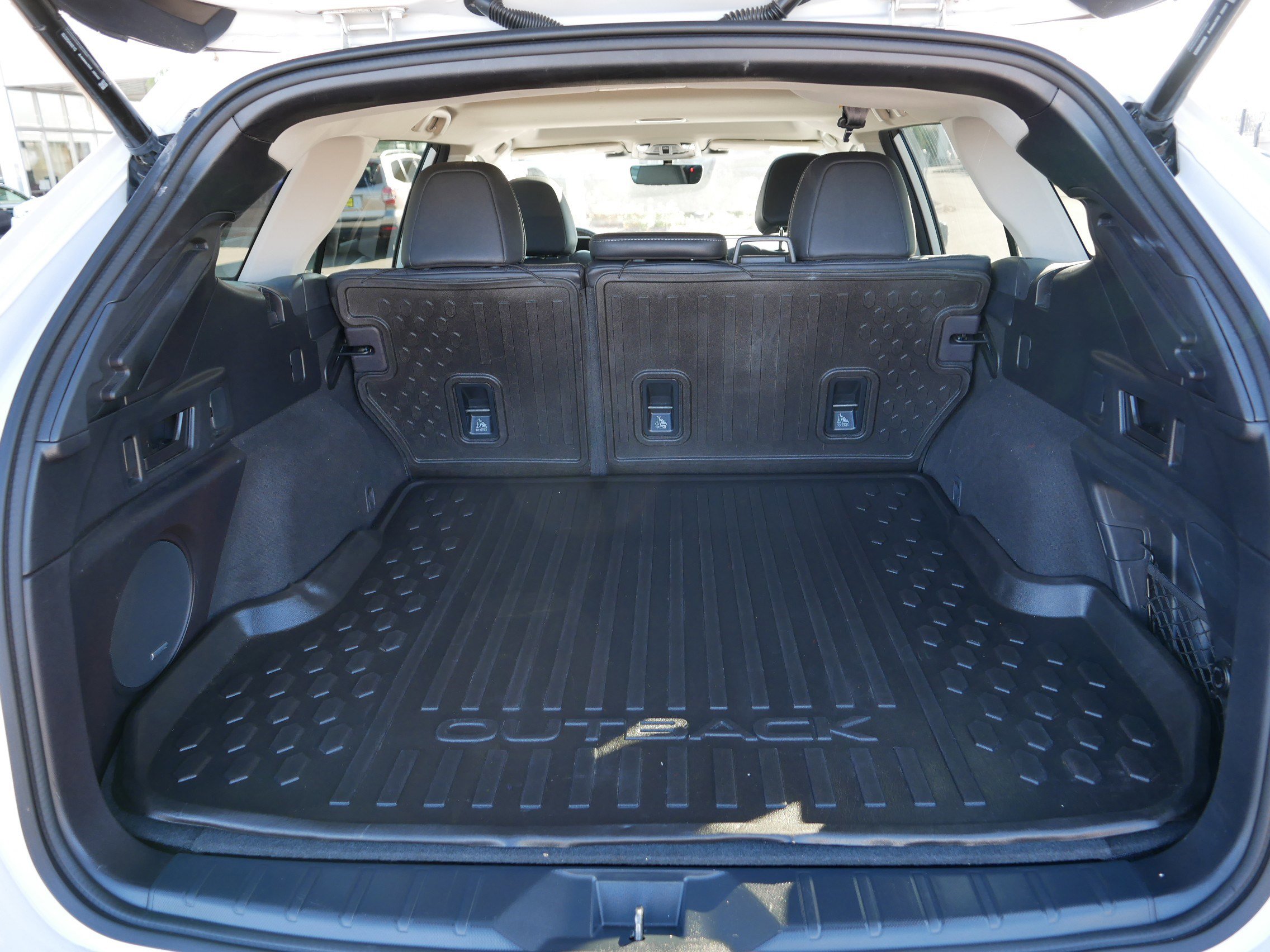 Used 2023 Subaru Outback Limited image 18