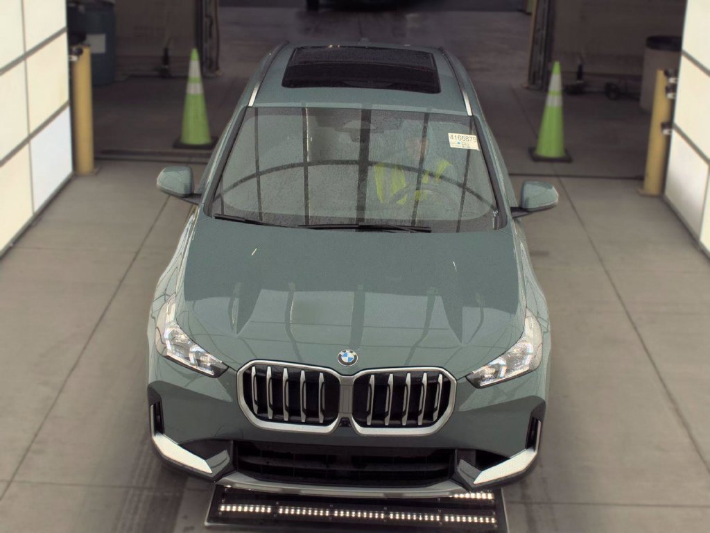 Used 2025 BMW X1 xDrive28i AWD/4WD image 2