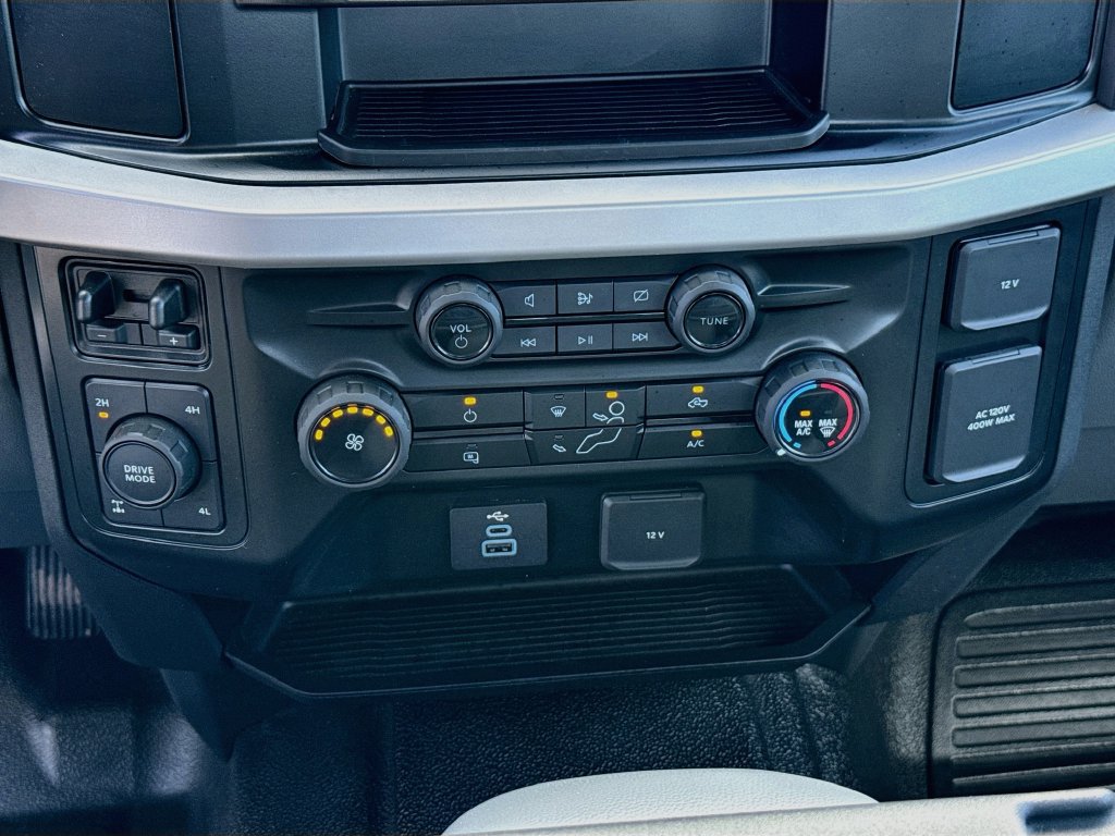Certified 2024 Ford F250 XL w/ FX4 Off-Road Package AWD/4WD image 15