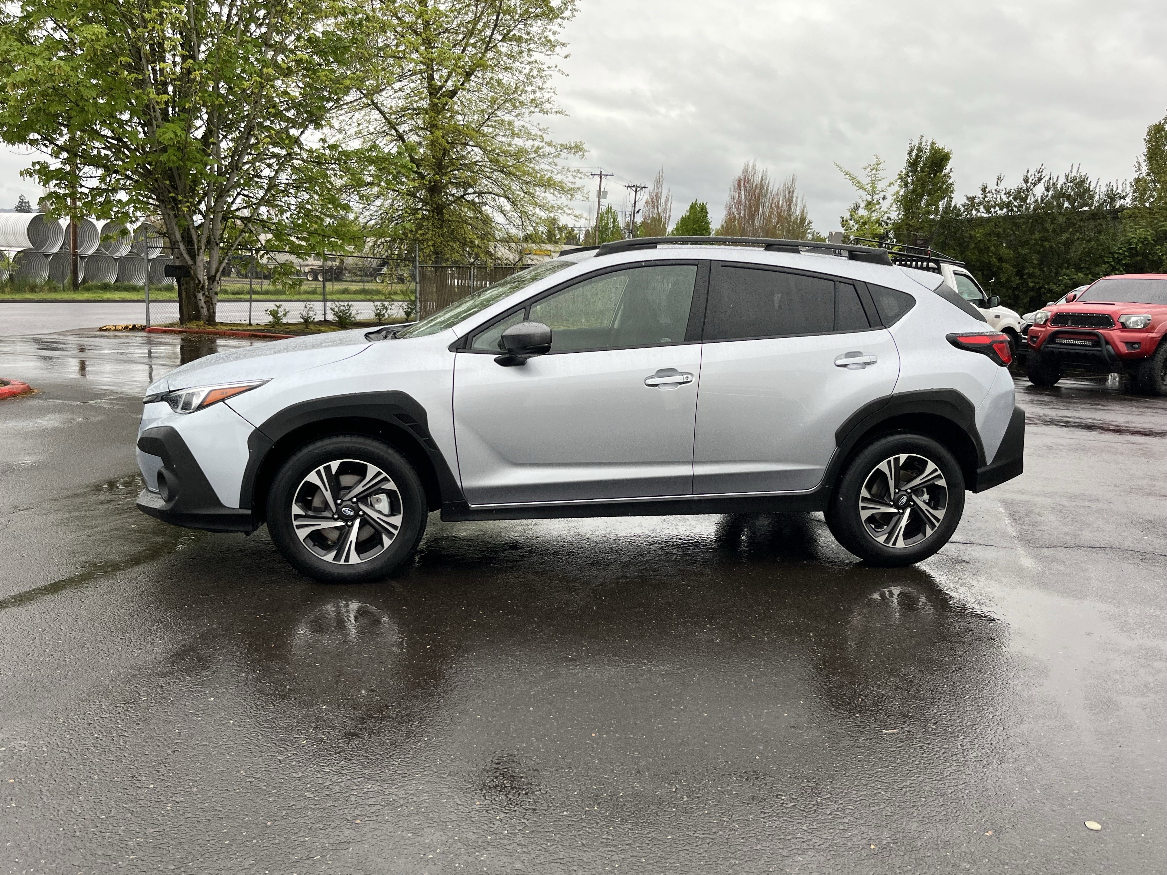 Used 2025 Subaru Crosstrek 2.0i Premium image 2