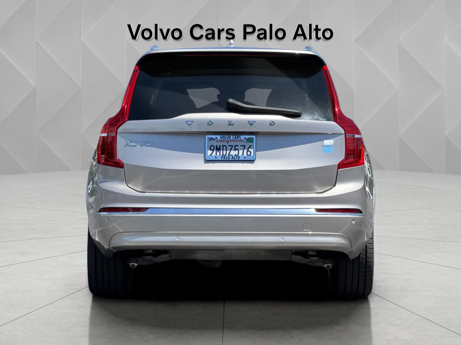 Certified 2024 Volvo XC90 T8 Plus w/ Protection Package Premier AWD/4WD image 9