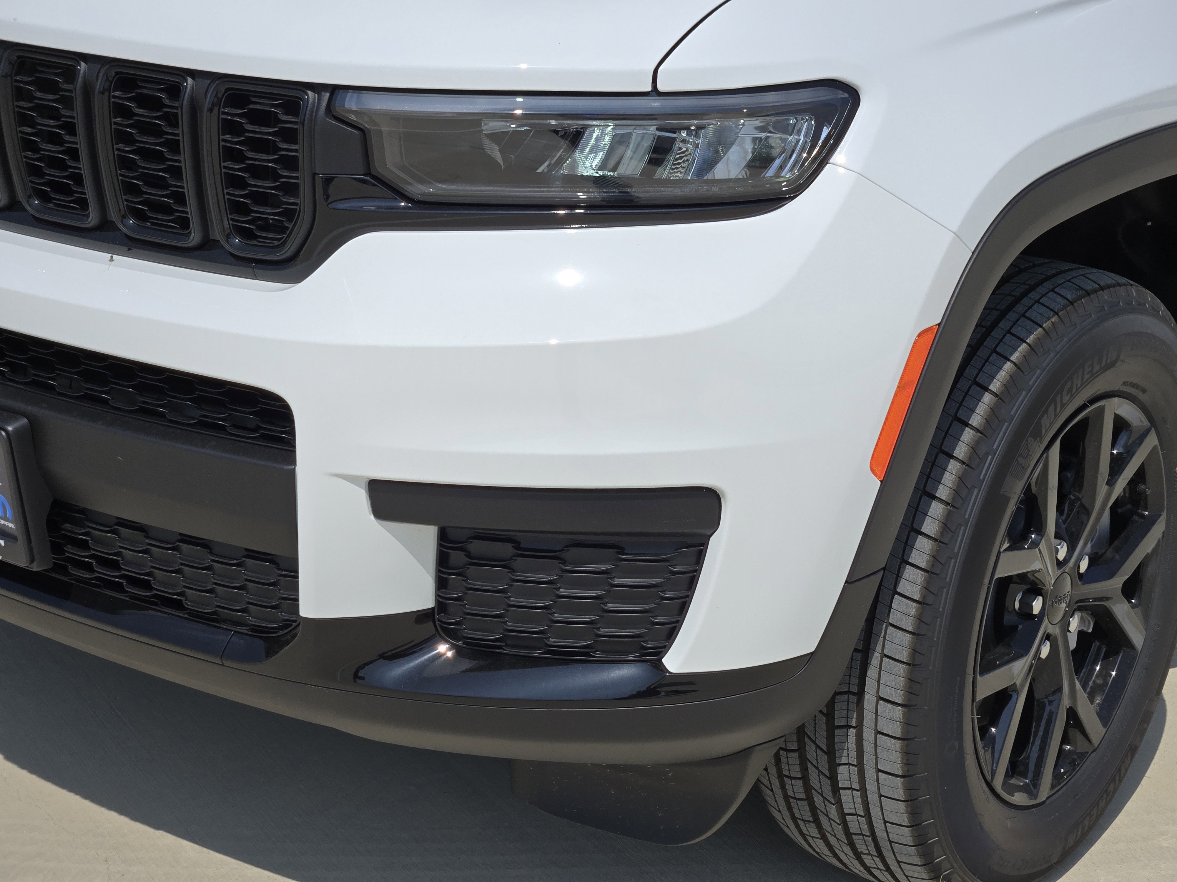 New 2025 Jeep Grand Cherokee L Altitude image 6