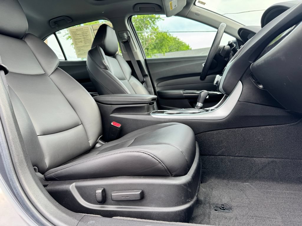 Used 2019 Acura TLX FWD image 10