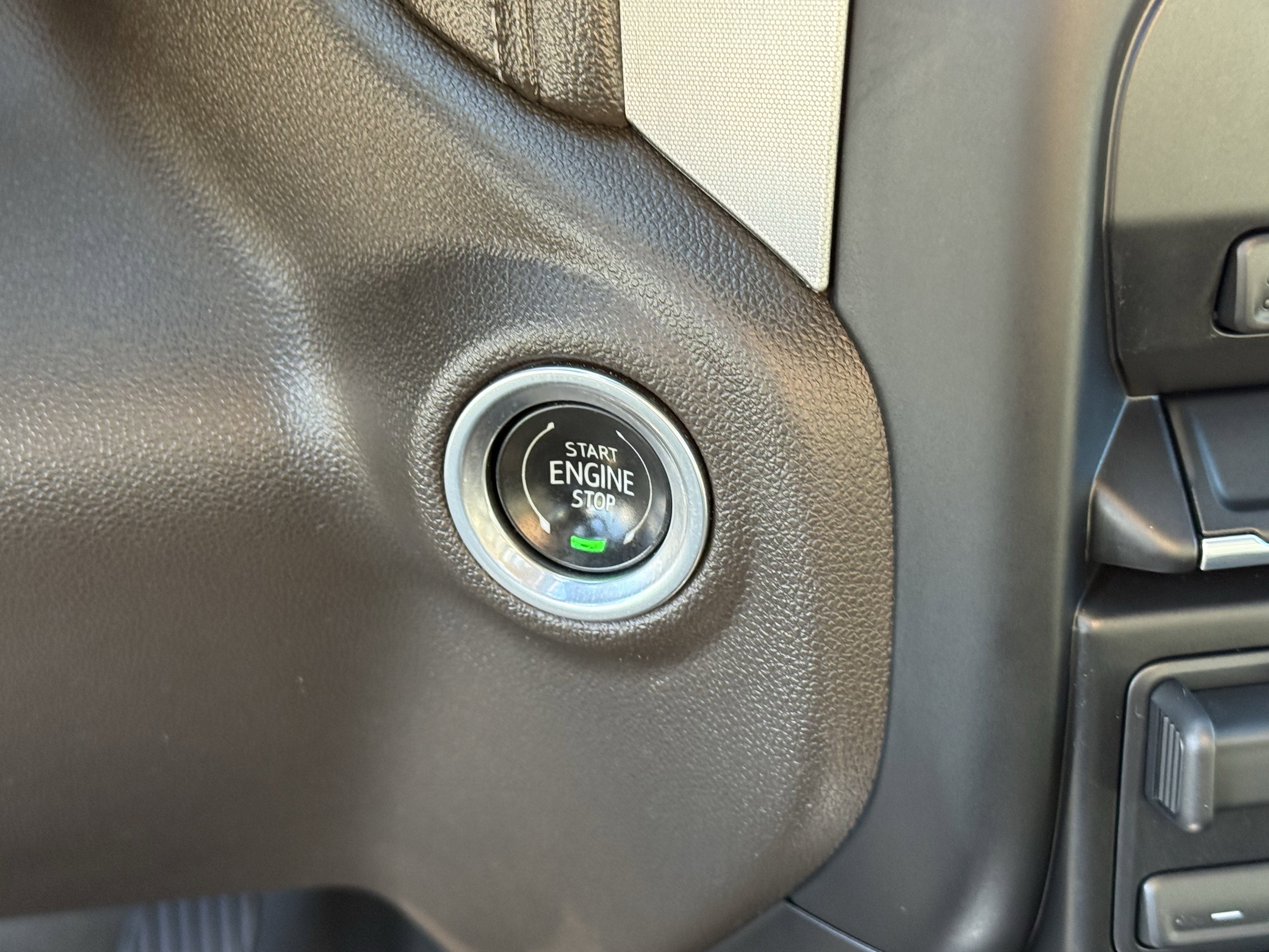 Used 2021 GMC Sierra 1500 SLT image 23