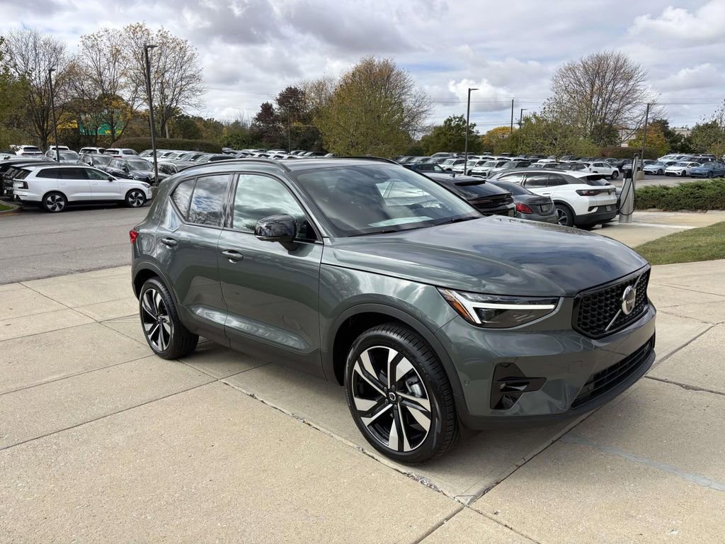 New 2026 Volvo XC40 B5 Ultra w/ Protection Package Premier image 1