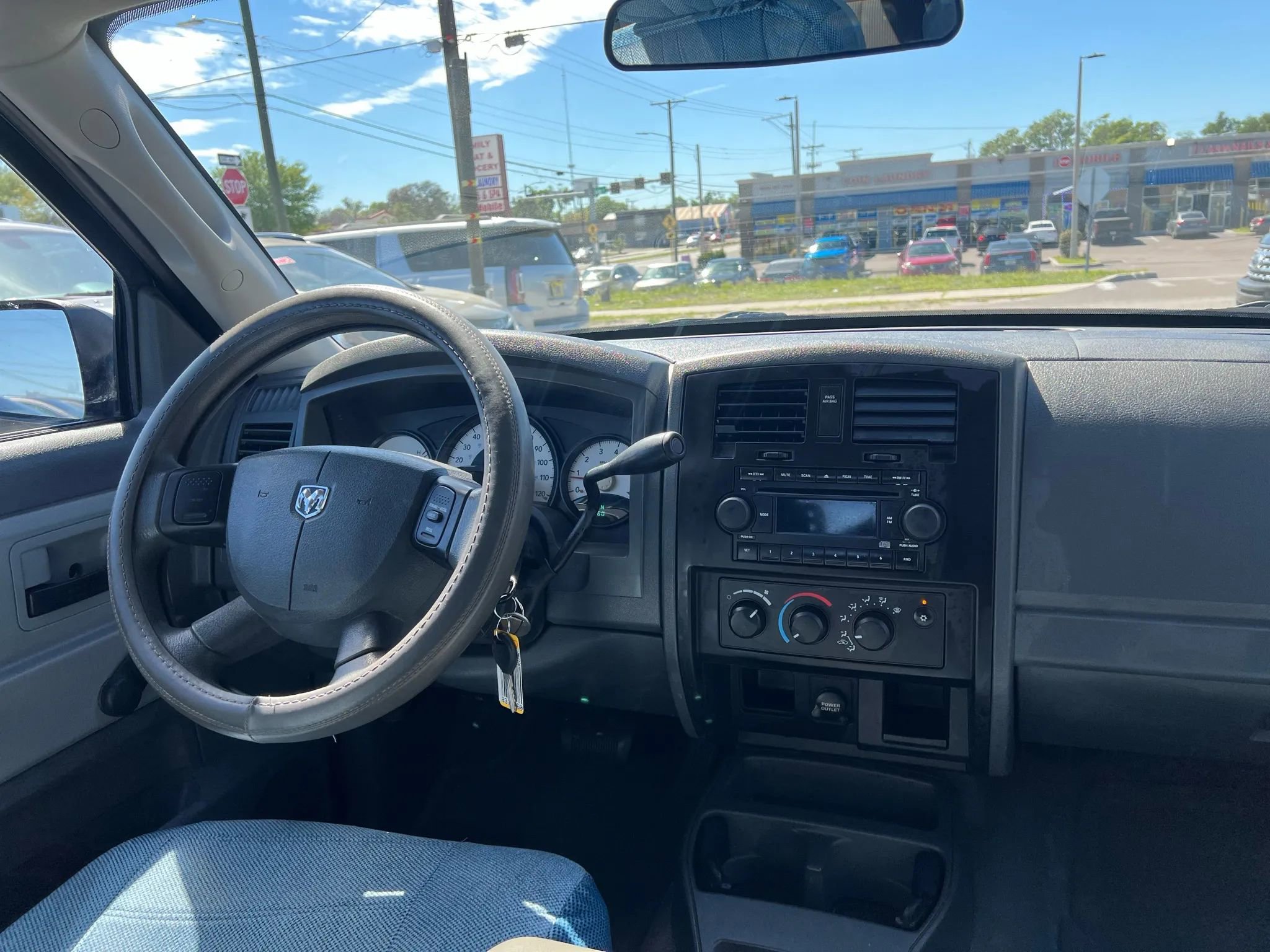 Used 2005 Dodge Dakota ST image 12