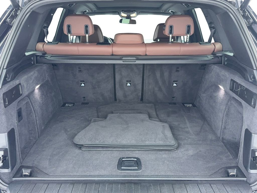 Used 2023 BMW X5 M50i w/ Executive Package image 12