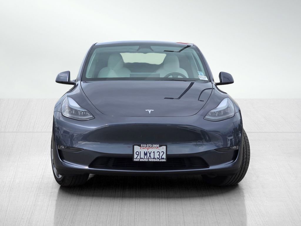 Used 2023 Tesla Model Y 2WD image 2