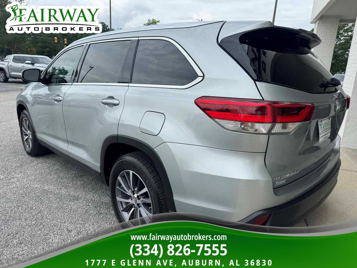Used 2019 Toyota Highlander XLE FWD image 8