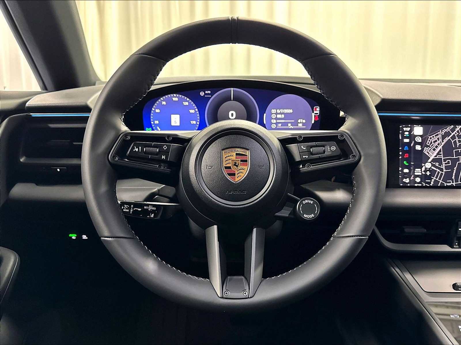 Used 2026 Porsche Macan 4 Electric AWD/4WD image 17