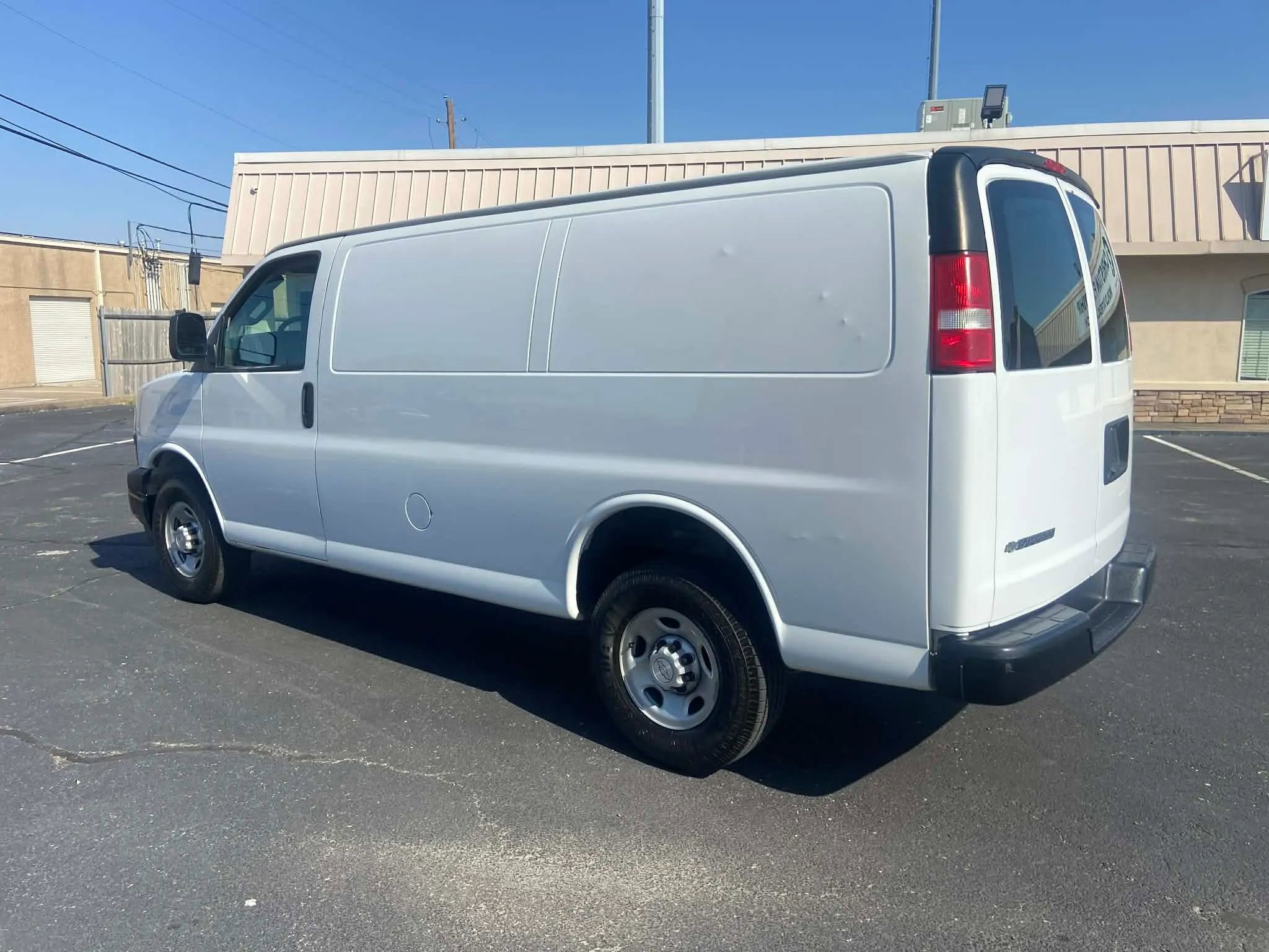 Used 2019 Chevrolet Express 2500 image 6
