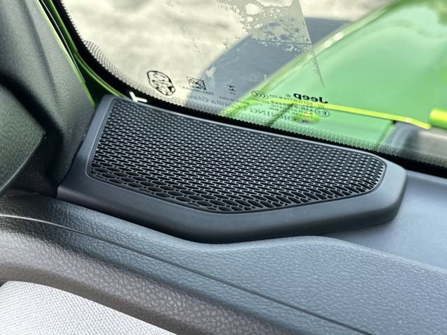 Used 2025 Jeep Wrangler Willys image 26