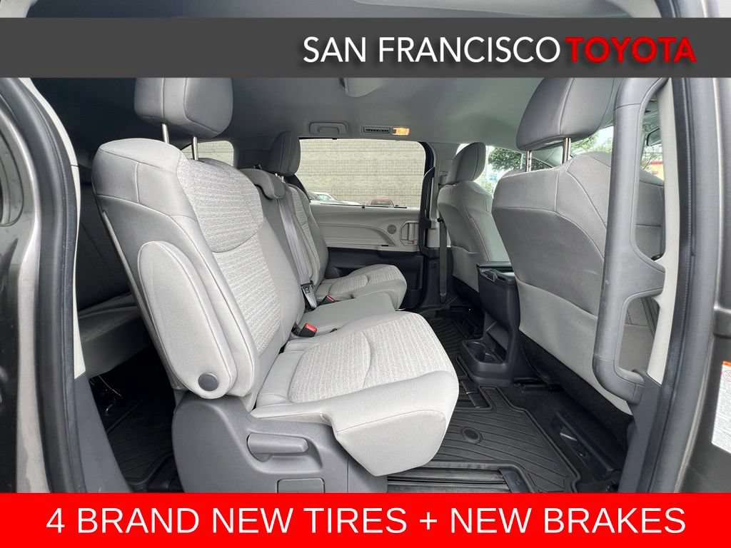 Certified 2021 Toyota Sienna LE FWD image 19