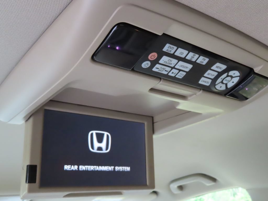 Used 2016 Honda Odyssey SE image 7