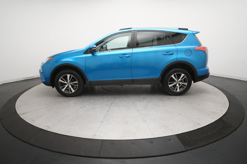 Used 2018 Toyota RAV4 XLE w/ Plus Extra Value Package AWD/4WD image 24
