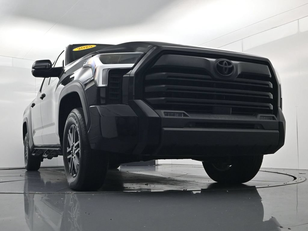 Used 2025 Toyota Tundra SR5 w/ SR5 Convenience Package AWD/4WD image 39