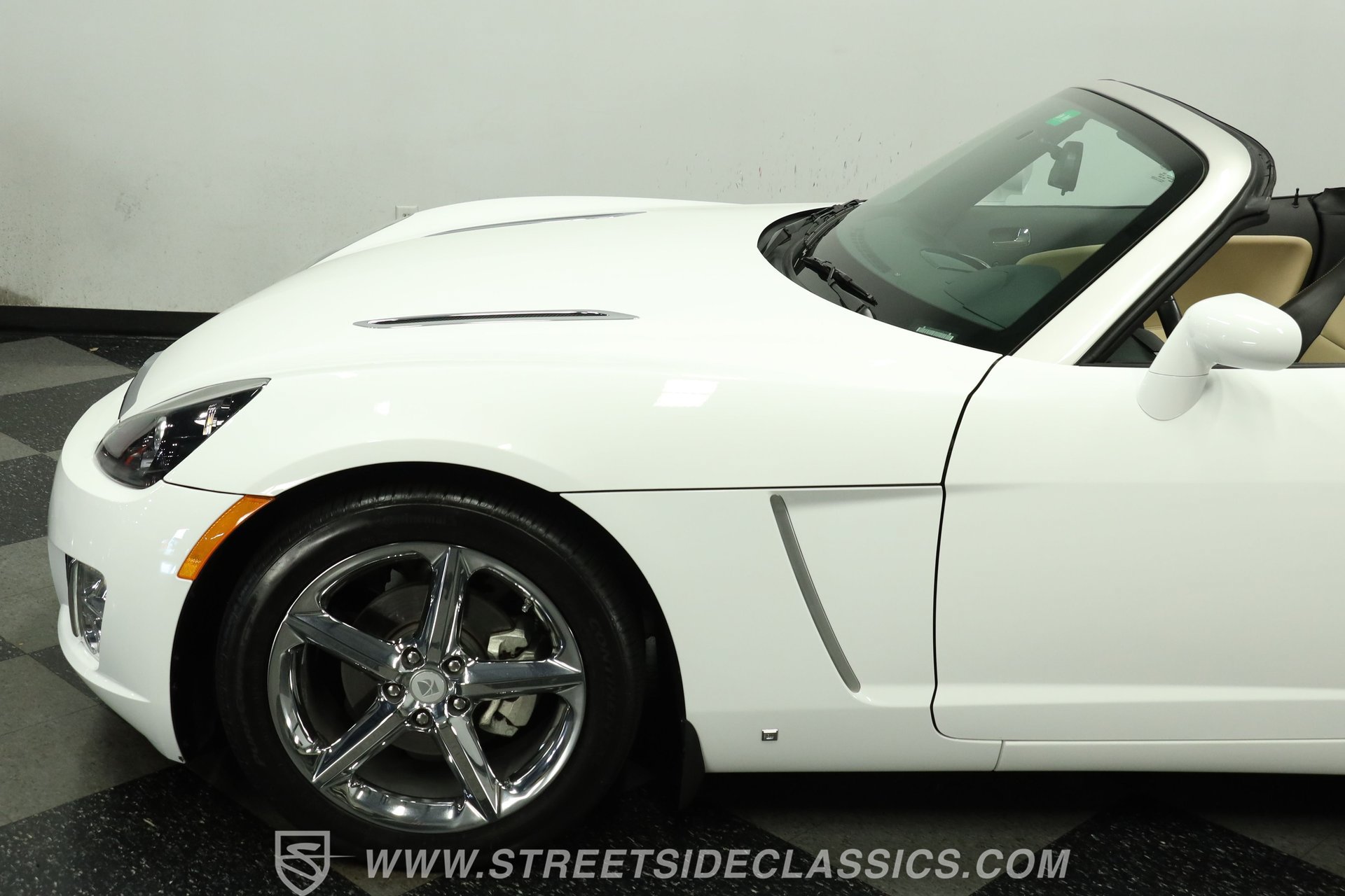 Used 2009 Saturn Sky Red Line RWD image 23