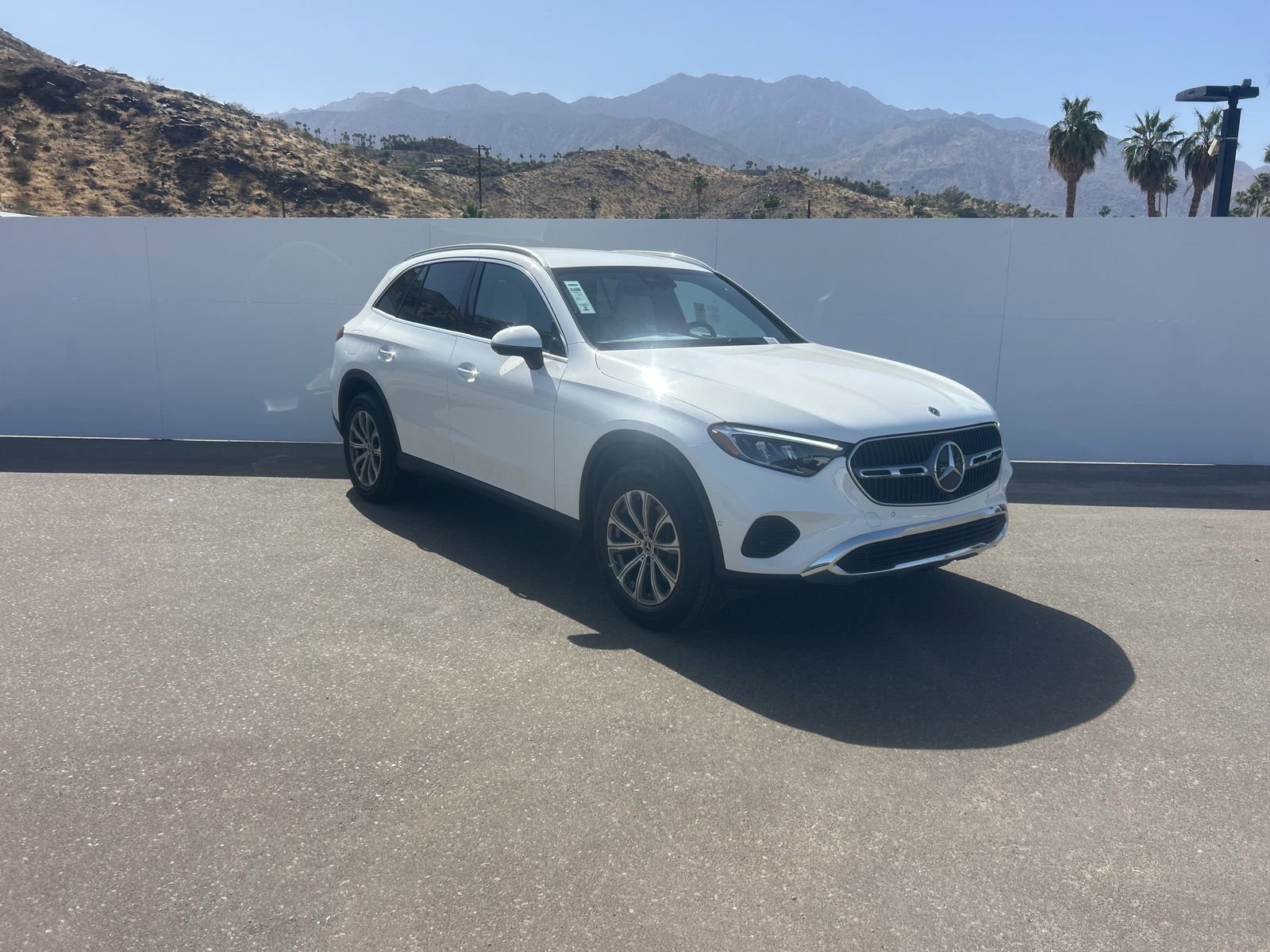 Used 2026 Mercedes-Benz GLC 300 image 3