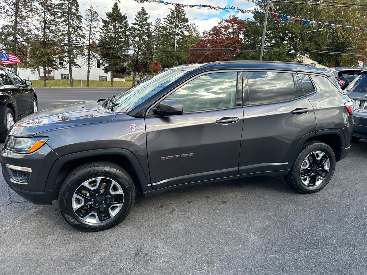 Used 2018 Jeep Compass Trailhawk AWD/4WD image 9