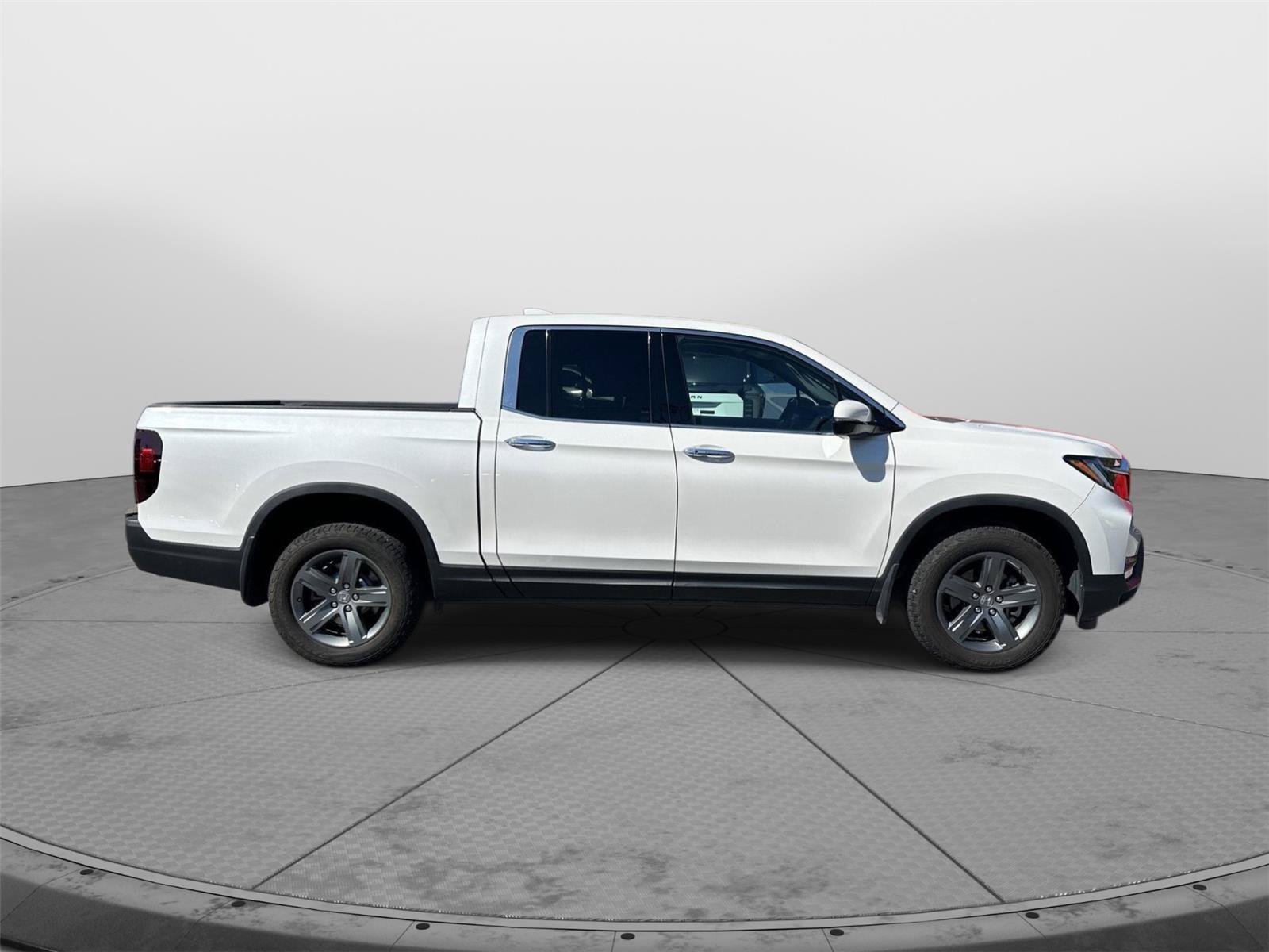 Certified 2023 Honda Ridgeline RTL-E image 2