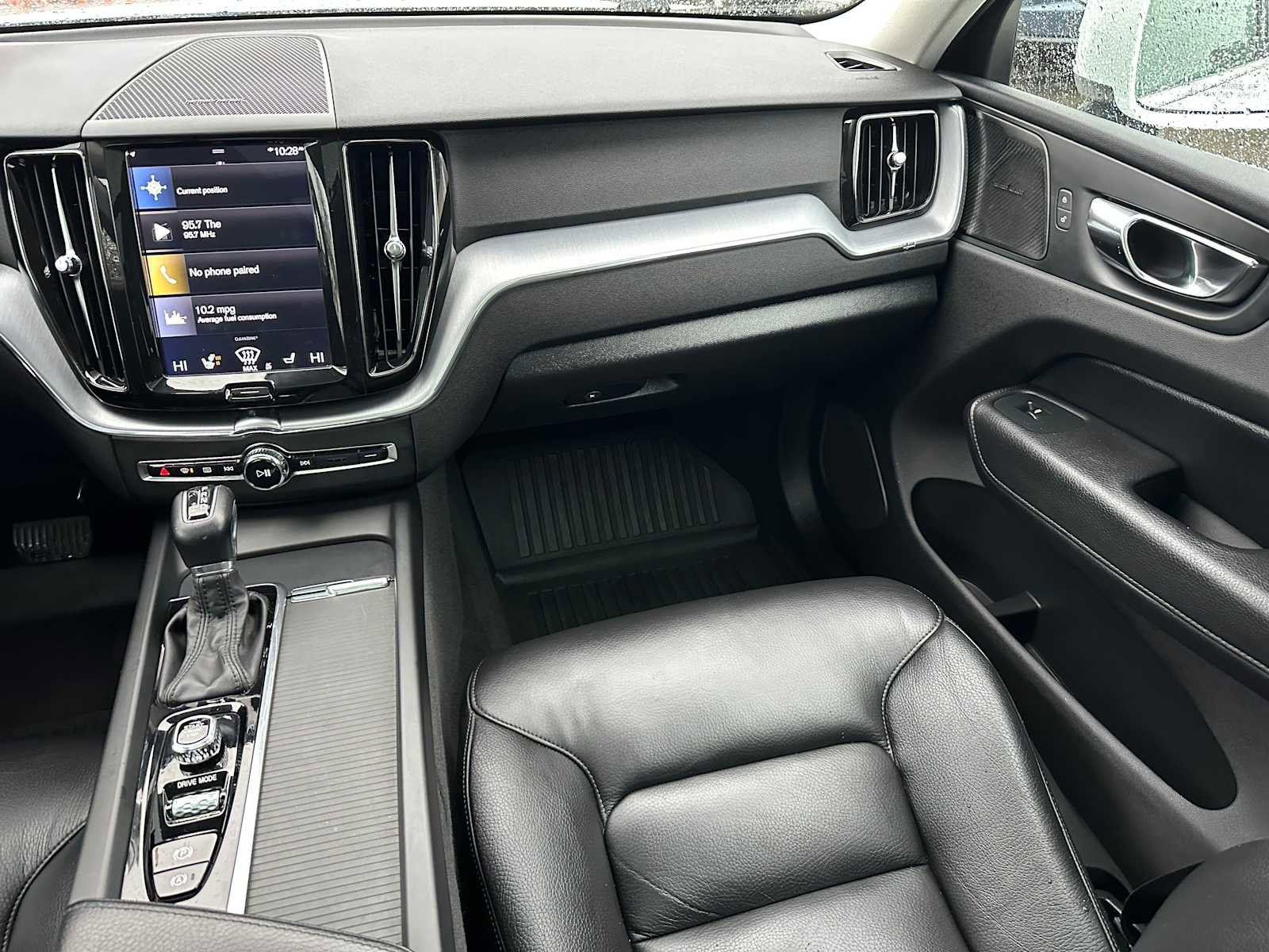 Used 2020 Volvo XC60 T5 Momentum image 18