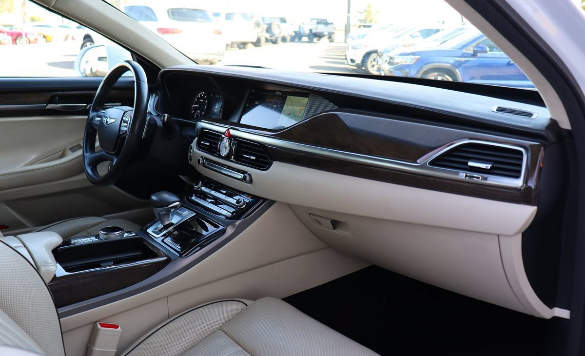 Used 2017 Genesis G90 3.3T Premium RWD image 38