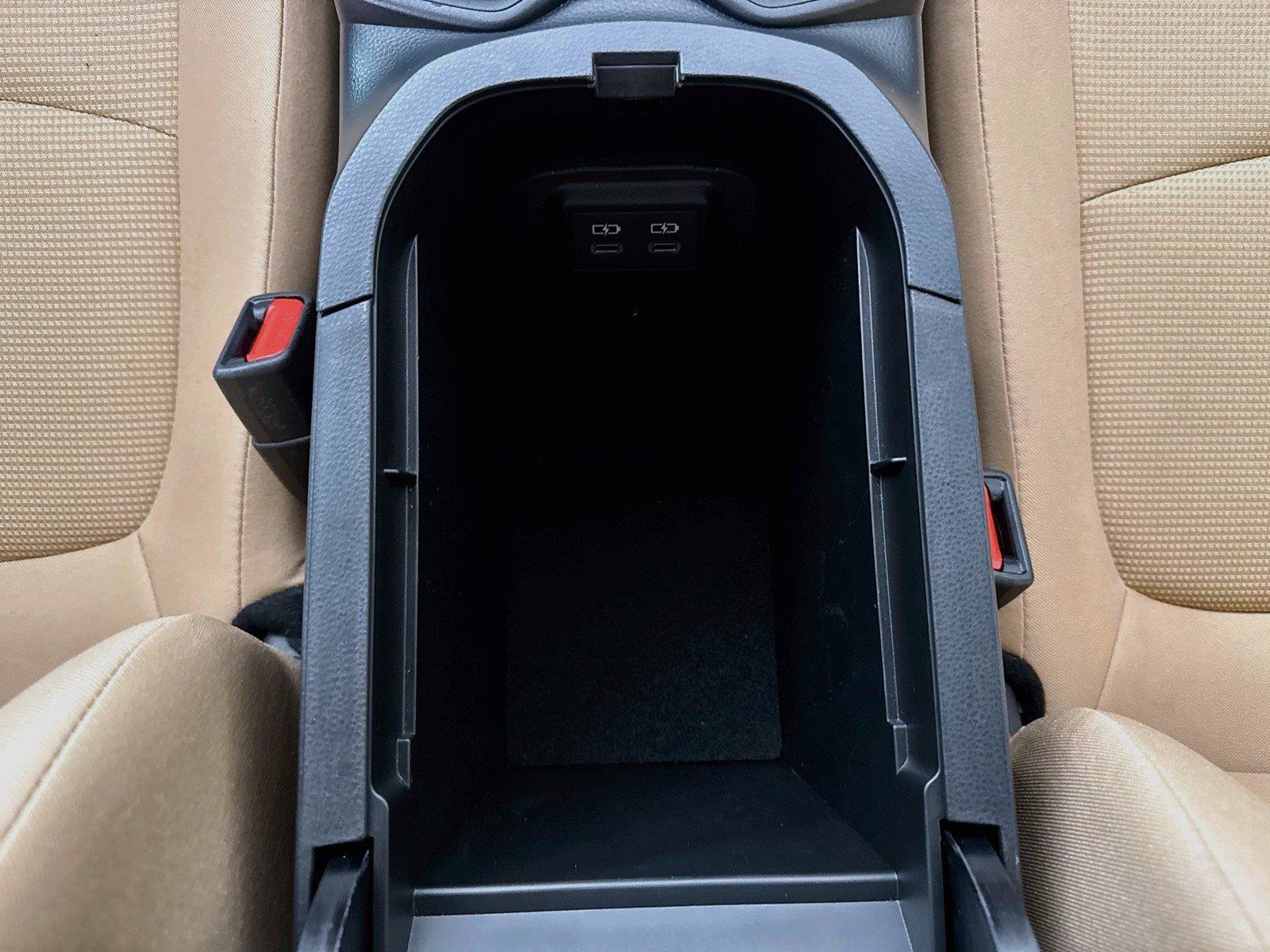 Certified 2025 Toyota RAV4 LE FWD image 32