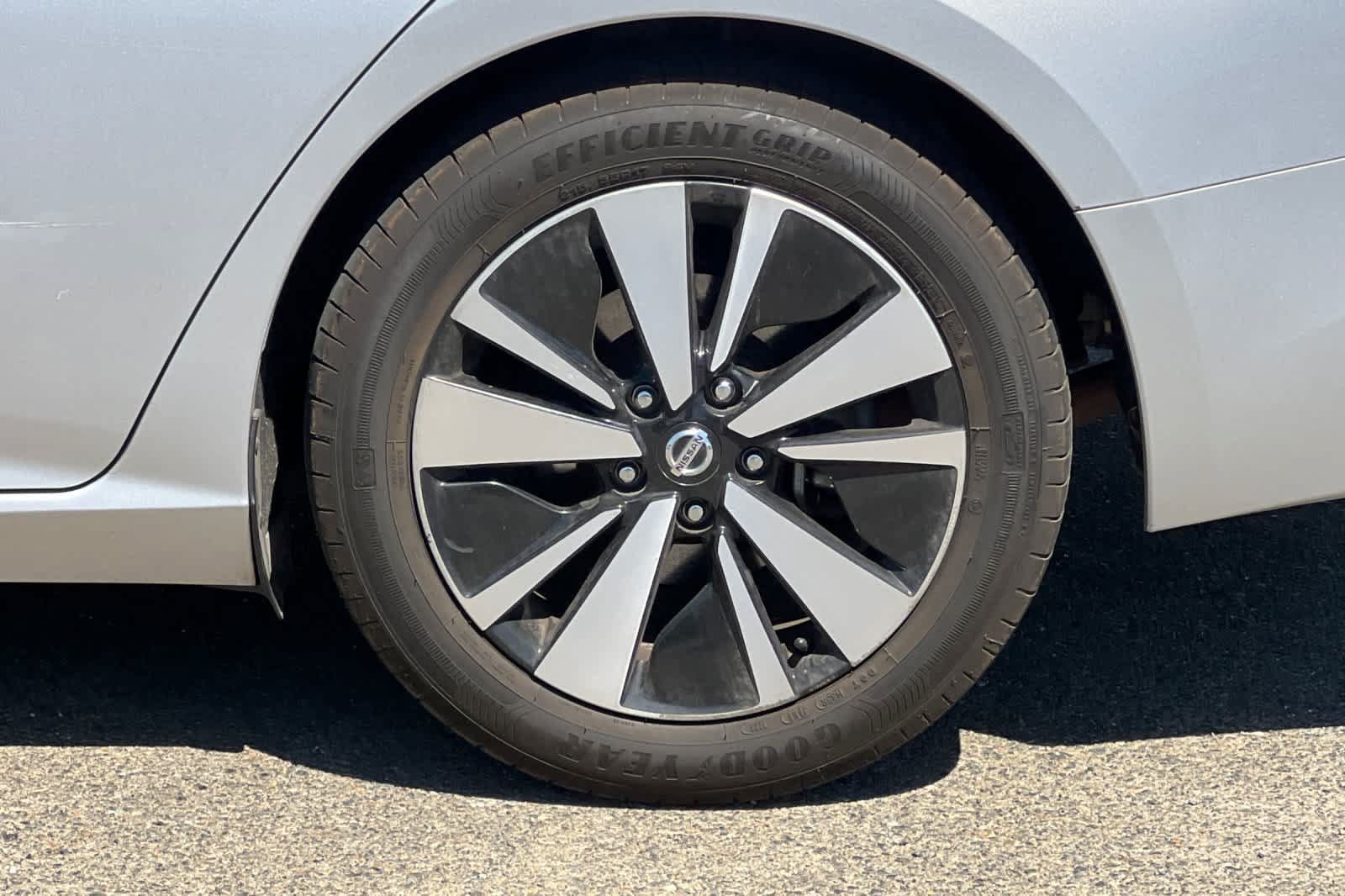 Used 2019 Nissan Altima 2.5 SL FWD image 25